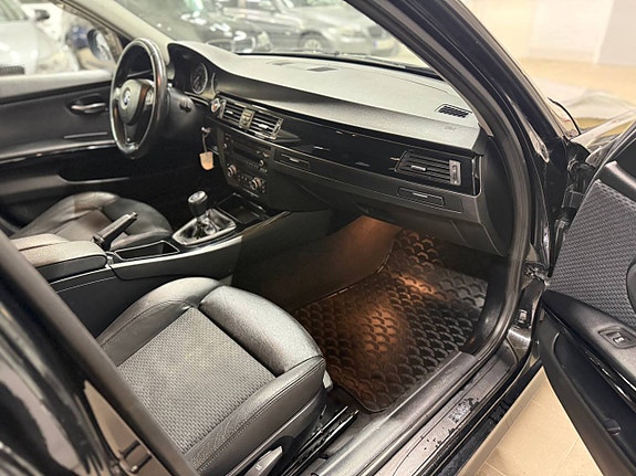 BMW 320d 11 of 11