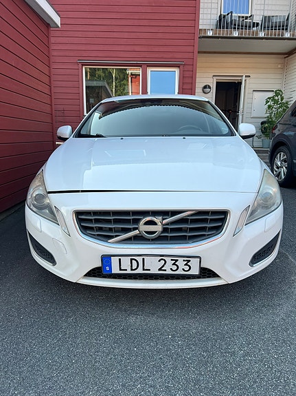 Volvo S60 3 of 7