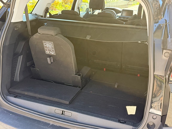 Peugeot 5008 5 of 5