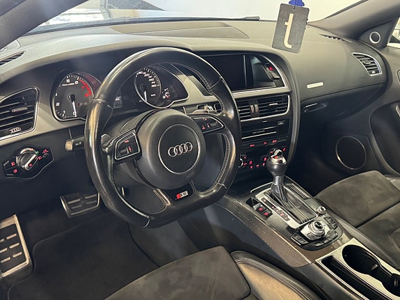 Audi S5 4 of 5