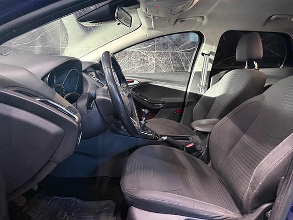 Ford Focus 13 of 18