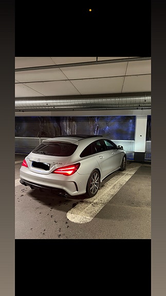 Mercedes-Benz CLA45 4 of 7