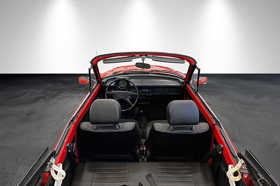 Volkswagen 1303 19 of 30