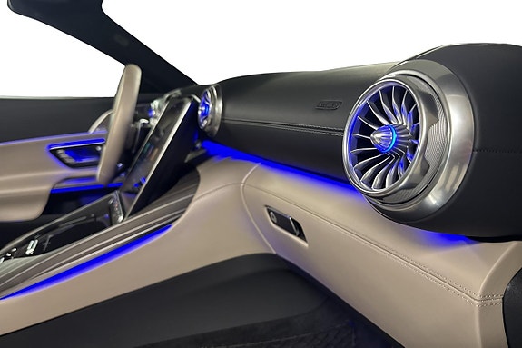 Mercedes-Benz SL63 13 of 21
