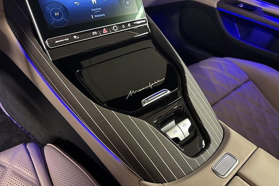 Mercedes-Benz SL63 15 of 21
