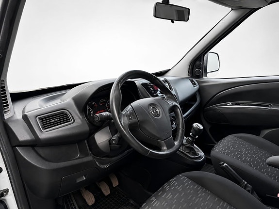Opel Combo 8 of 19
