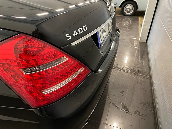 Mercedes-Benz S400 26 of 26