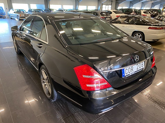 Mercedes-Benz S400 10 of 26