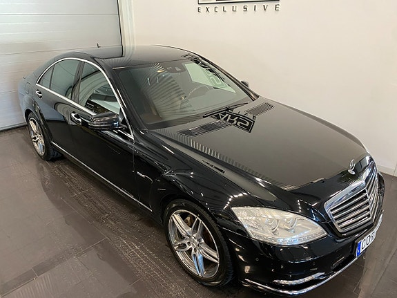 Mercedes-Benz S400 8 of 26