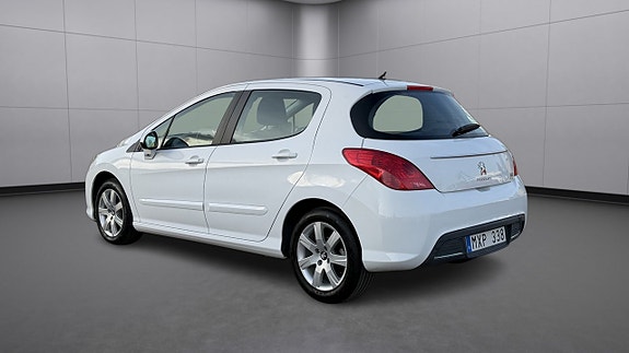 Peugeot 308 3 of 5