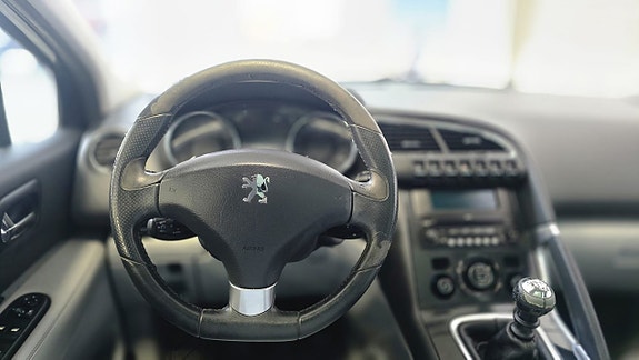 Peugeot 3008 9 of 15