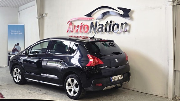 Peugeot 3008 2 of 5