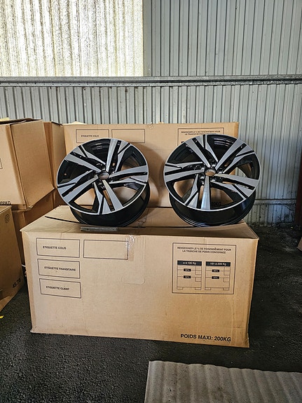 Product image 2 of 9