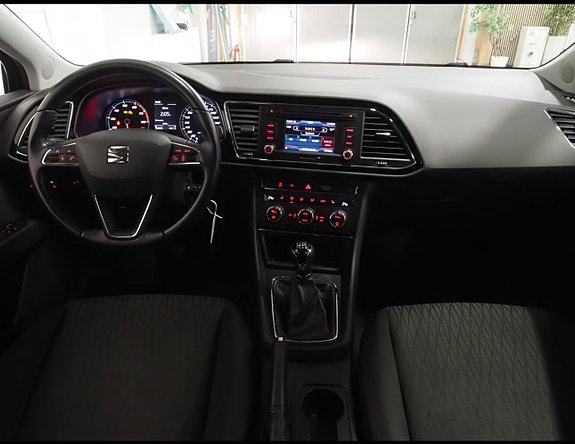Seat Leon 2 of 5