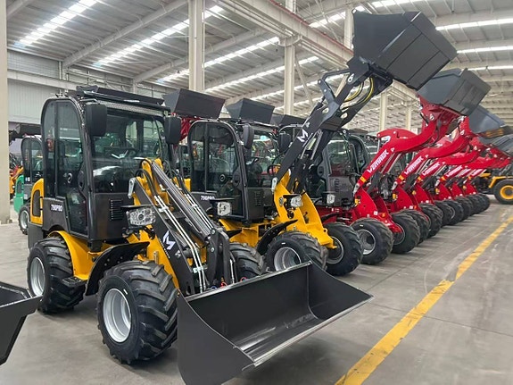 LÅNGÅS MASKIN HJULLASTARE 790 PRO KUBOTA