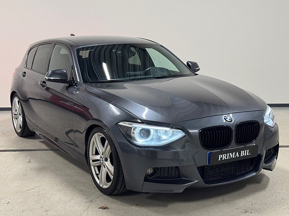 BMW 120d 2 of 5