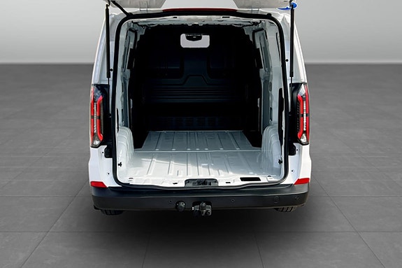Ford E-Transit 13 of 14
