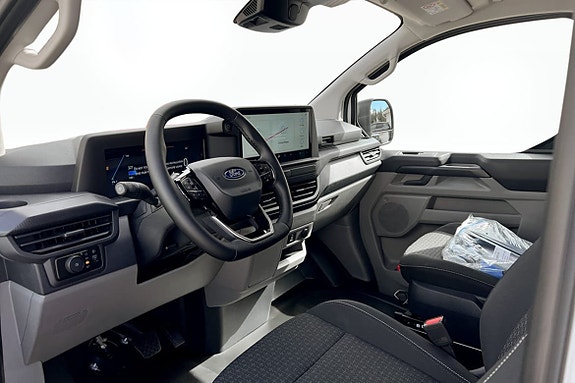 Ford E-Transit 8 of 14