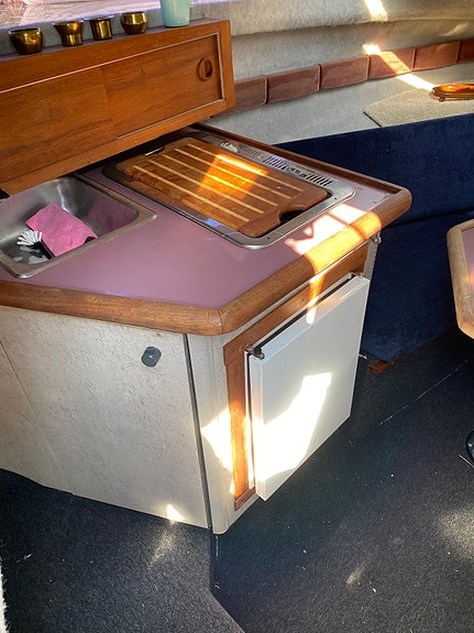 Bayliner 2155 v8 4 of 5
