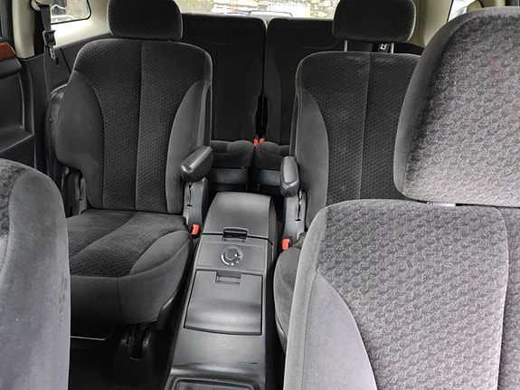 Chrysler Pacifica 8 of 10