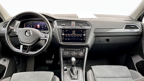 Volkswagen Tiguan Allspace 10 of 14
