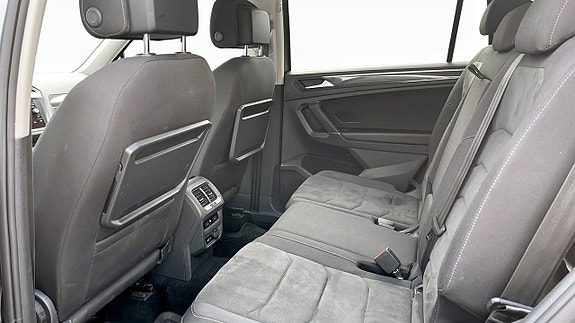 Volkswagen Tiguan Allspace 11 of 14