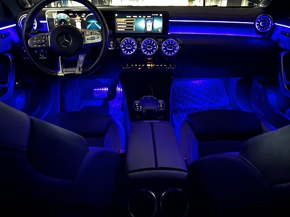 Mercedes-Benz CLA220 21 of 26