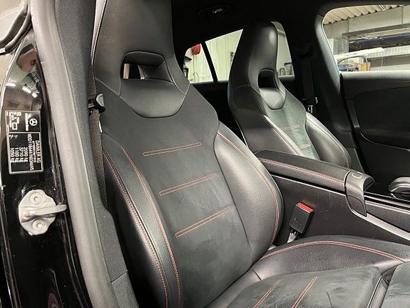 Mercedes-Benz CLA220 10 of 26