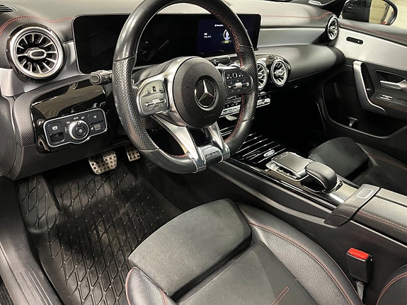 Mercedes-Benz CLA220 16 of 26