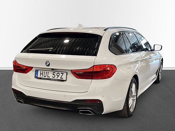 BMW 520d 4 of 5