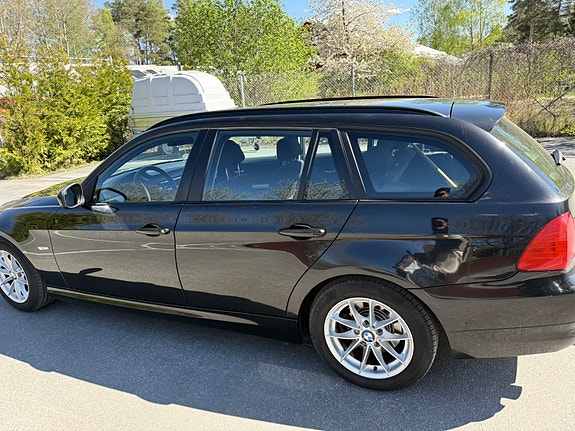BMW 318i 6 of 8