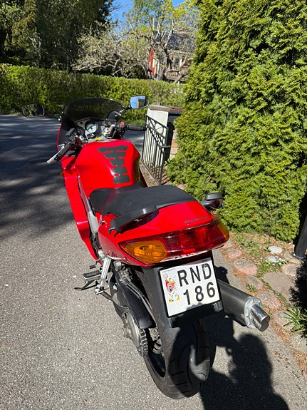 Honda VFR800FI 3 of 5