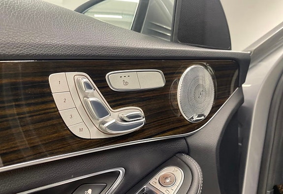Mercedes-Benz C350 e 7 of 11