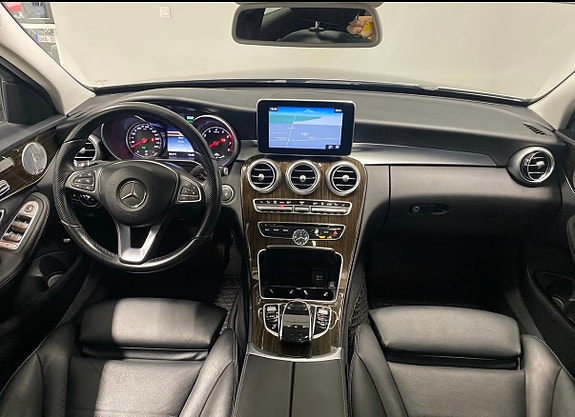 Mercedes-Benz C350 e 3 of 11