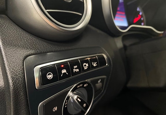Mercedes-Benz C350 e 8 of 11