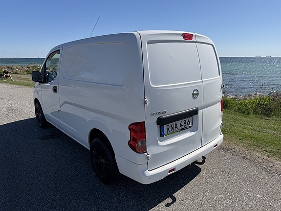 Nissan NV200 3 of 5