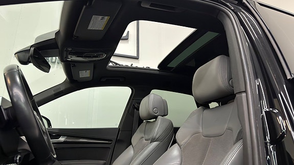 Audi SQ5 6 of 30