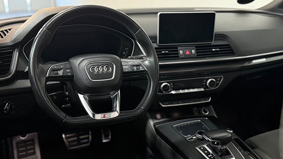 Audi SQ5 8 of 30