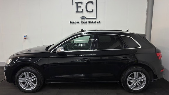 Audi Q5 2 of 5