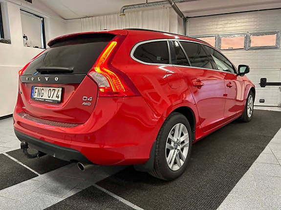Volvo V60 2 of 22