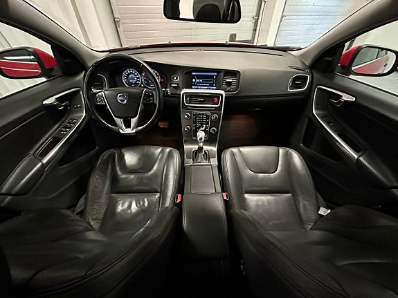 Volvo V60 9 of 22