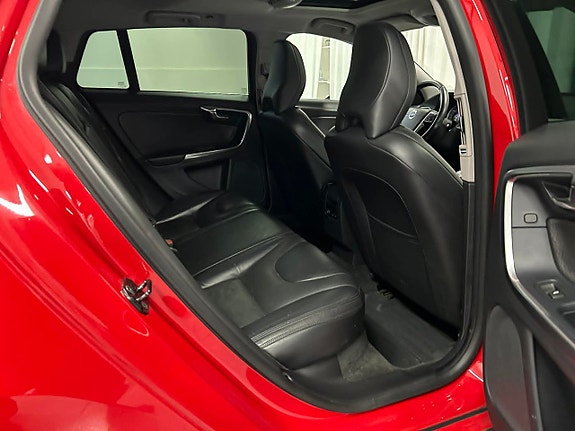 Volvo V60 10 of 22