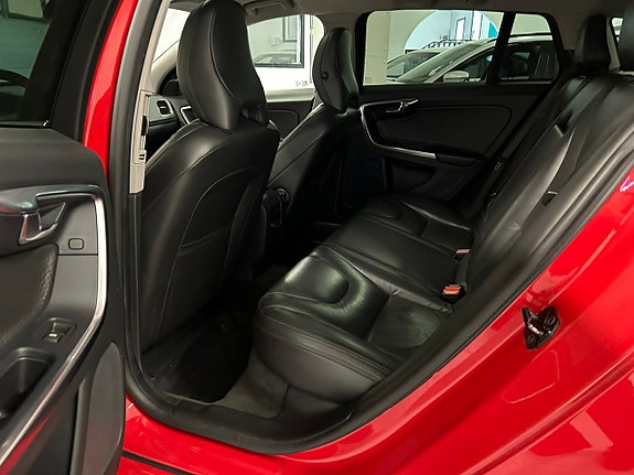 Volvo V60 11 of 22