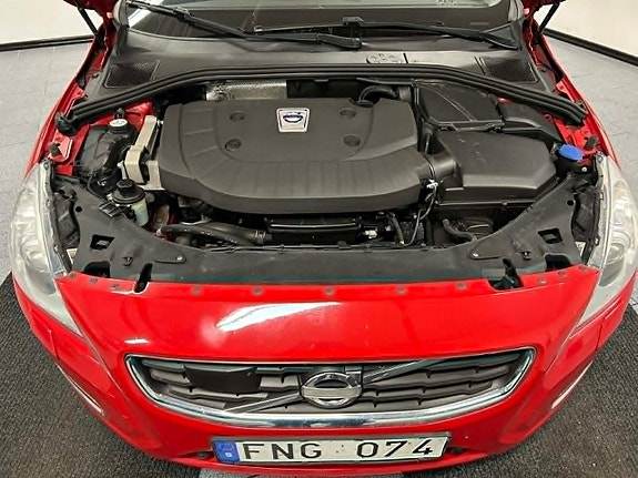 Volvo V60 14 of 22