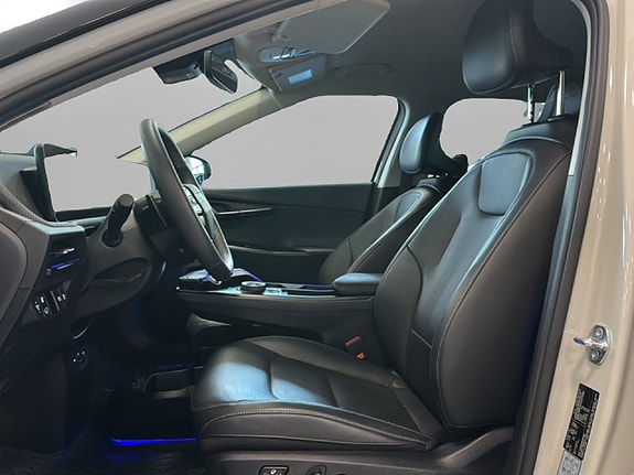 Kia EV6 8 of 22