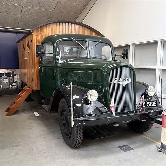 Skoda 256B