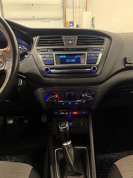 Hyundai i20 11 of 12