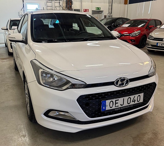 Hyundai i20 3 of 5