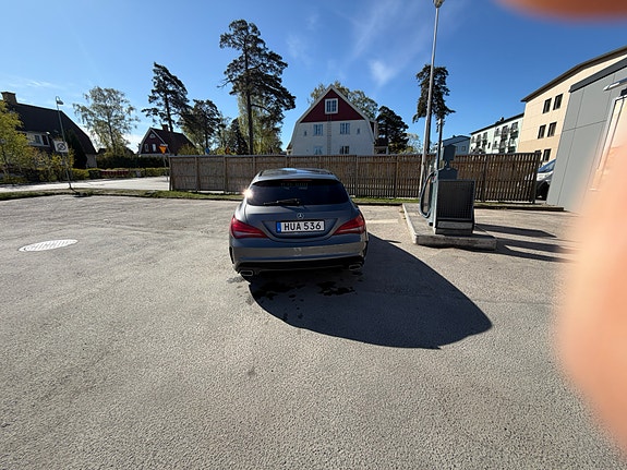 Mercedes-Benz CLA220 4 of 5