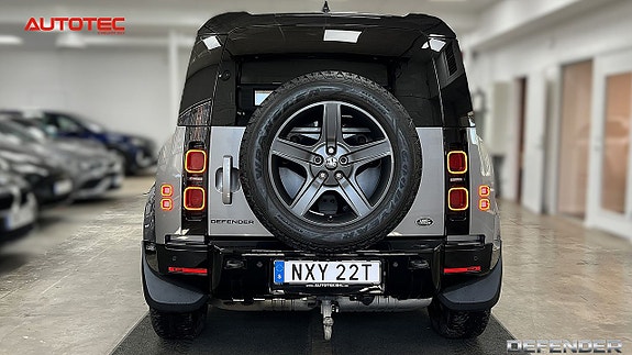 Land Rover Defender 110 7 of 26